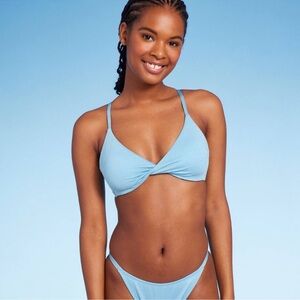 NWT Women's Twist-Front Bralette Bikini Top - Wild
Fable Blue